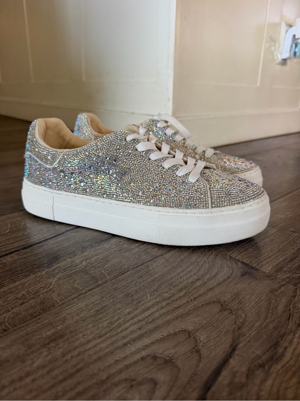 Betsey Johnson Rhinestone Shoes Sneakers SB-SIDNEY 11 Womens